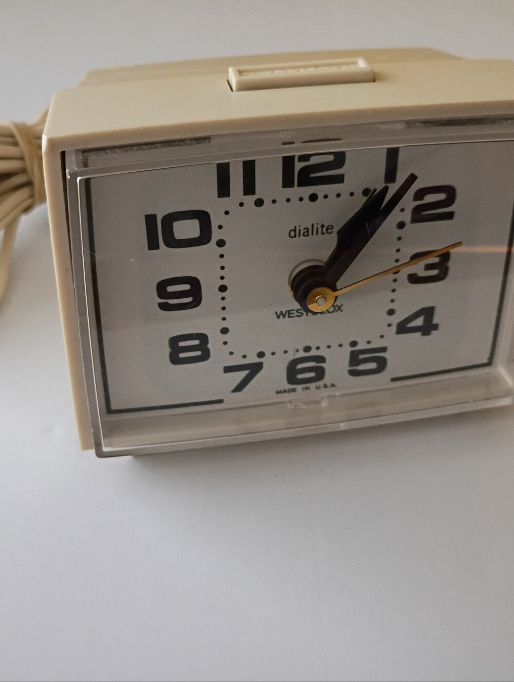 Westclox Dialite Cream Alarm Clock